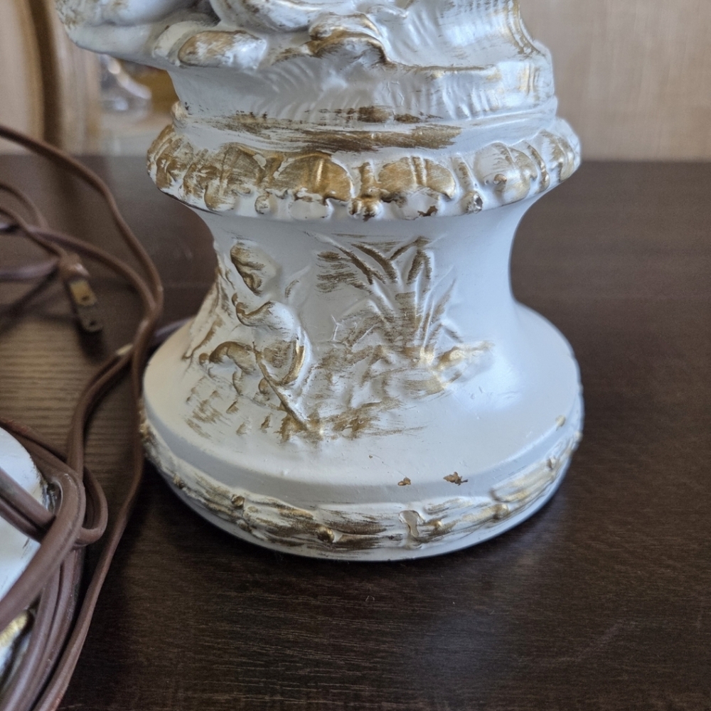 Vintage Cherub Table Lamps Off White Gold Hues Matching Set - Picture 15 of 16